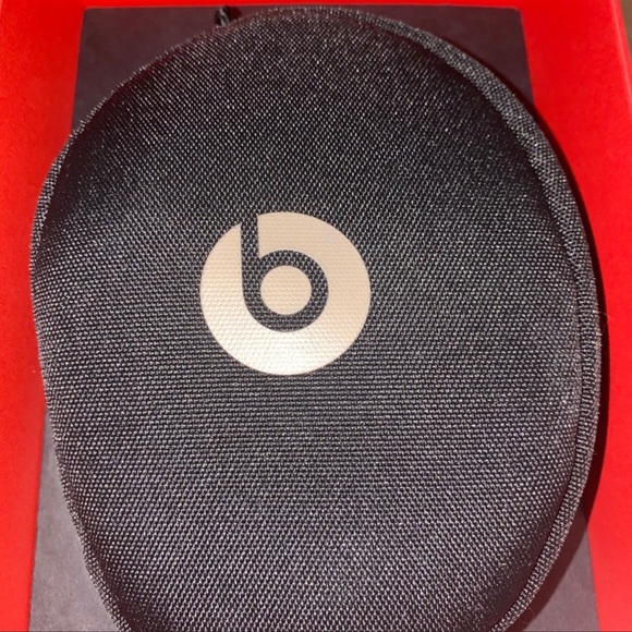 Brand new Beats Headphones - Picture 6 of 7